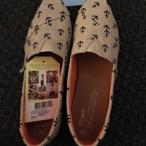 NWT Toms Nautical Shoes Size 7